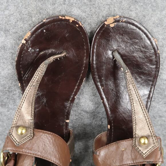 Soda Shoes Womens 7 Sandals T Strap Buckle Flat Thong Brown Casual Studs - Picture 7 of 11
